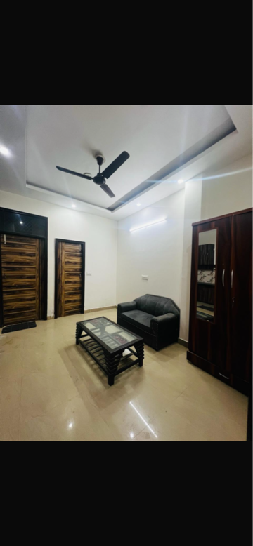 Living Room in 1 RK Builder Floor at DLF Pink Town House, Dlf City Phase 3 – for Rent