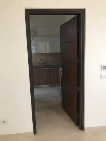 Room in 3 BHK Apartment at Puri Emerald Bay, Sector 104 – for Rent