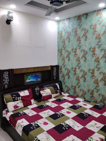 Bedroom in 2.5 BHK Builder Floor at Nawada – for Rent