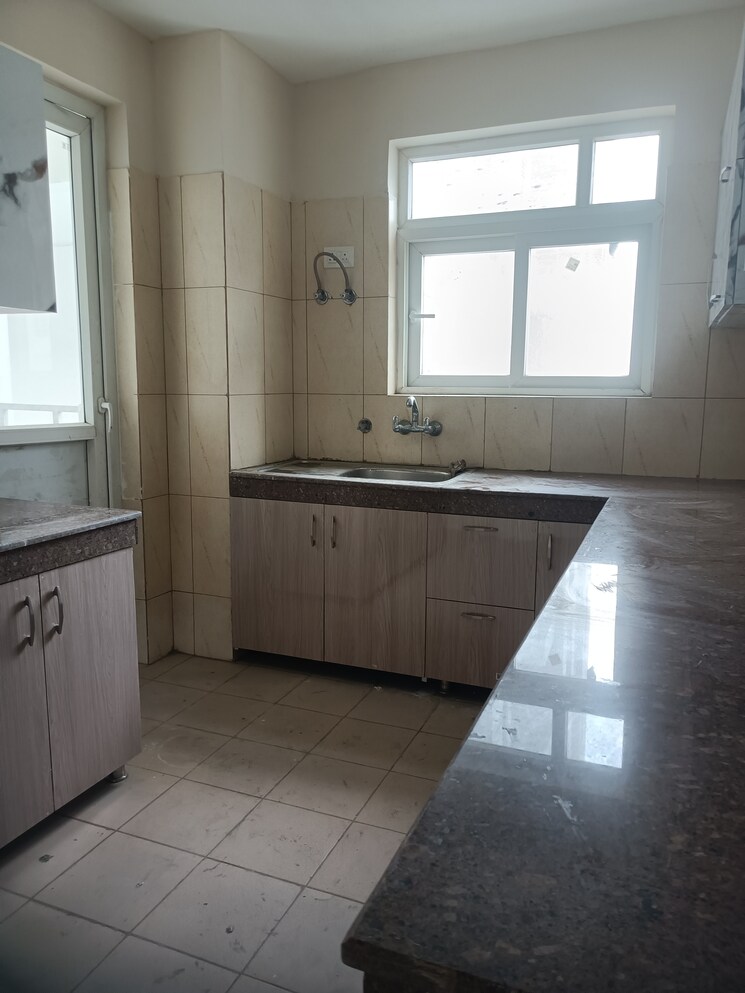 Kitchen, 3c-lotus-panache 4 Bedroom 2794 Sq.Ft. Apartment In Sector 110 Noida 8443158