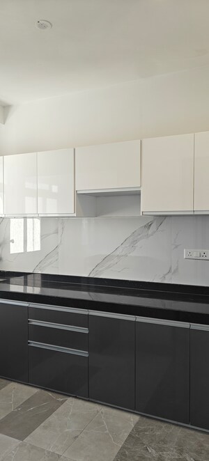 Kitchen in 2 BHK Apartment at Dev Leo Tower, Oshiwara – for Sale