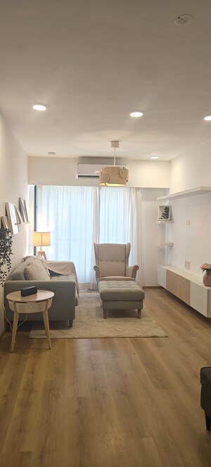 2 BHK Apartment For Sale in Dev Leo Tower, Oshiwara