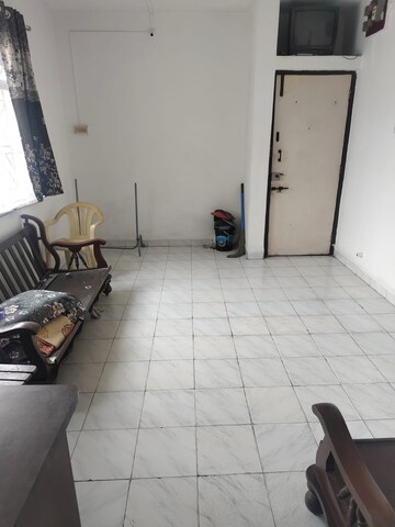 Room in 1 BHK Apartment at Koregaon Park CHS, Koregaon Park – for Rent