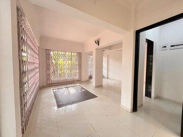 Room in 4 BHK Villa at Goregaon East – for Rent