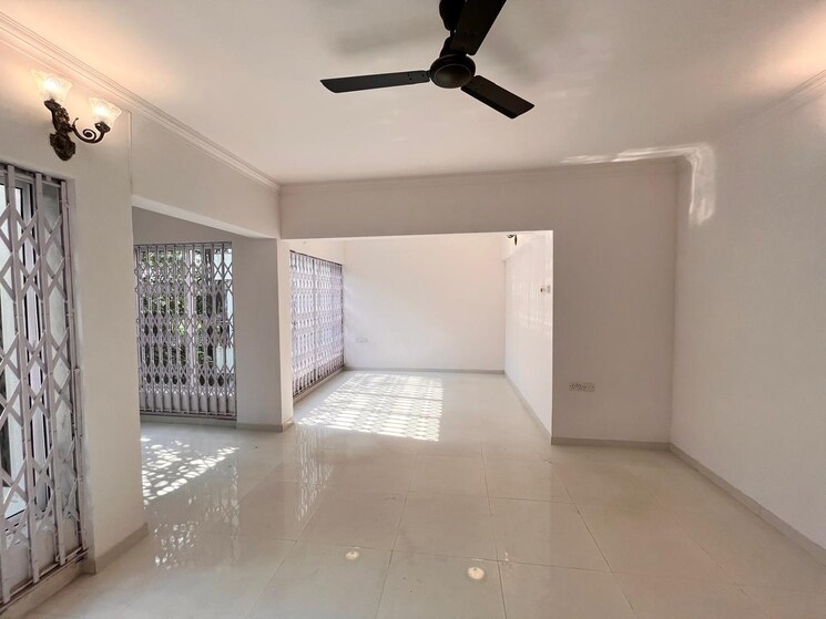 Room, goregaon east 4 Bedroom 5000 Sq.Ft. Villa In Goregaon East Mumbai 8443207
