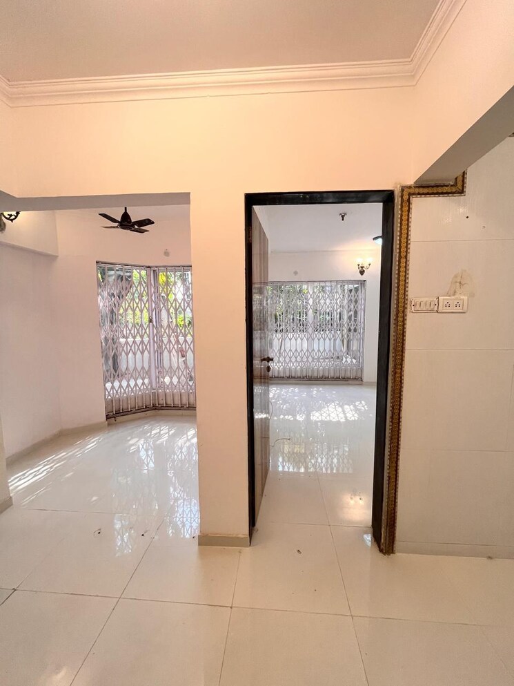 Room, goregaon east 4 Bedroom 5000 Sq.Ft. Villa In Goregaon East Mumbai 8443207