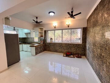 Bedroom in 4 BHK Villa at Goregaon East – for Rent