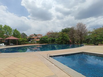 Swimming Pool in 4 BHK Villa at Prestige Oasis, Rajanukunte – for Rent