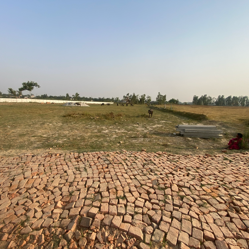 Plot For Sale in Lake View 