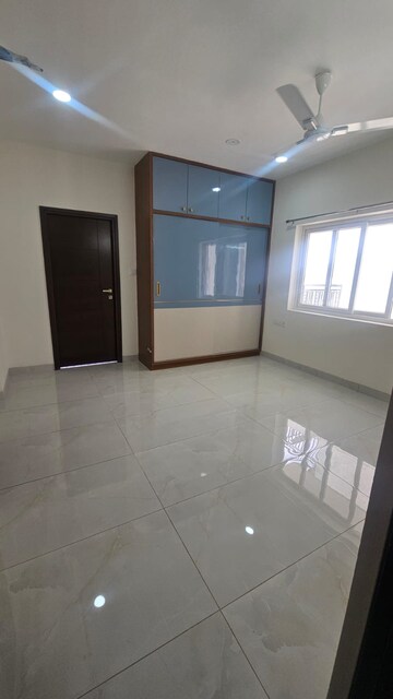 Room in 3 BHK Apartment at Poulomi Avante, Kokapet – for Rent