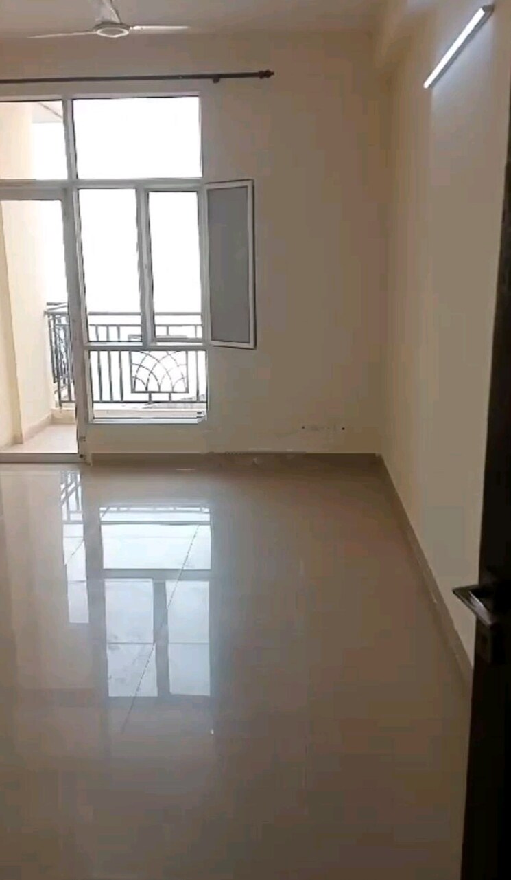 Room, jm-aroma 3 Bedroom 993 Sq.Ft. Apartment In Sector 75 Noida 8443232