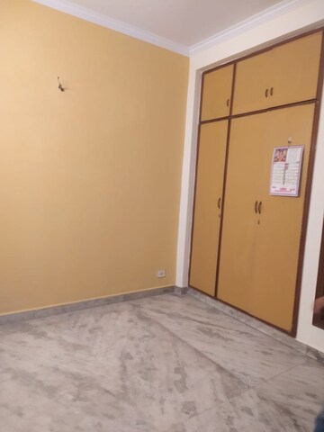 Room in 2 BHK Builder Floor at RWA Apartments Sector 50, Sector 50 – for Rent