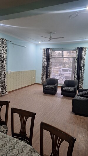 Furnished Amenities in 3 BHK Builder Floor at Sunny Enclave – for Sale