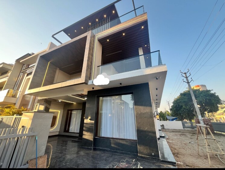 Exterior View, sunny enclave 5 Bedroom 250 Sq.Yd. Villa In Sunny Enclave Mohali 8443256