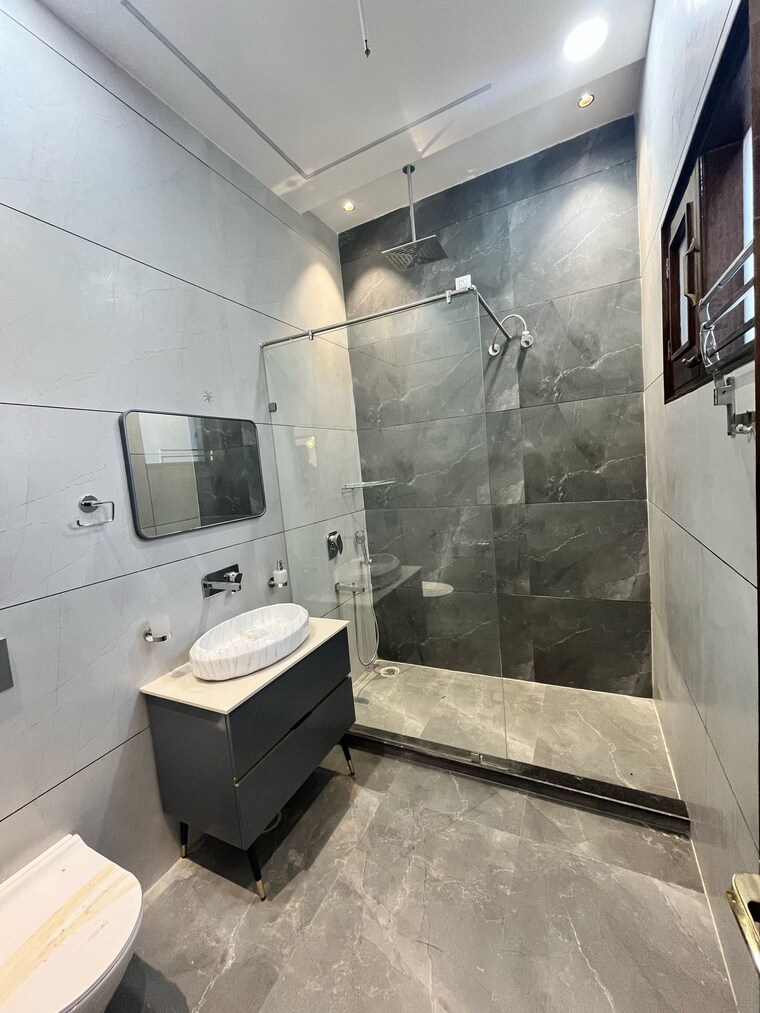 Bathroom, sunny enclave 5 Bedroom 250 Sq.Yd. Villa In Sunny Enclave Mohali 8443256