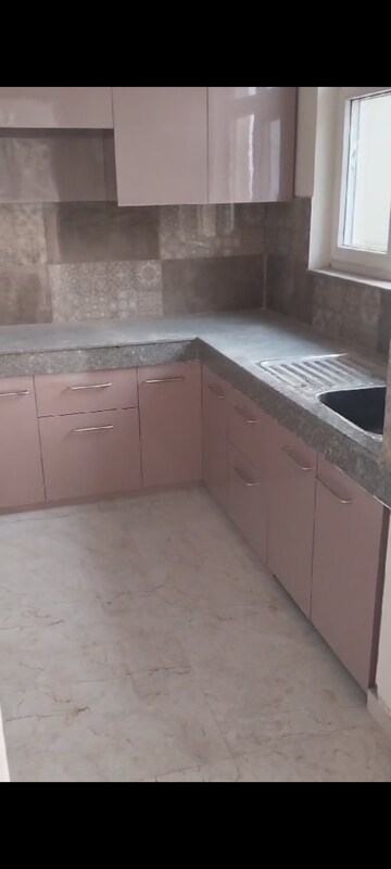 Kitchen in 3 BHK Apartment at BPTP Discovery Park, Sector 80 – for Rent