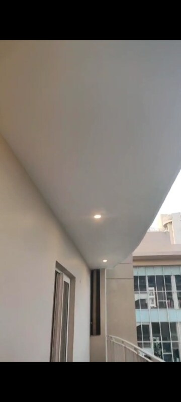 Building Lobby in 3 BHK Apartment at BPTP Discovery Park, Sector 80 – for Rent
