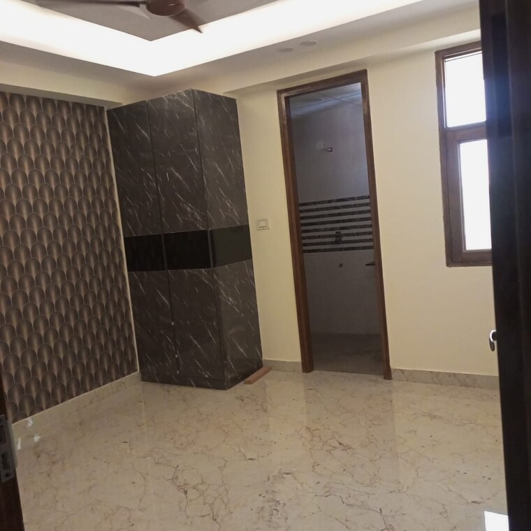 Room, sector 72 3 Bedroom 1450 Sq.Ft. Builder Floor In Sector 72 Noida 8443294