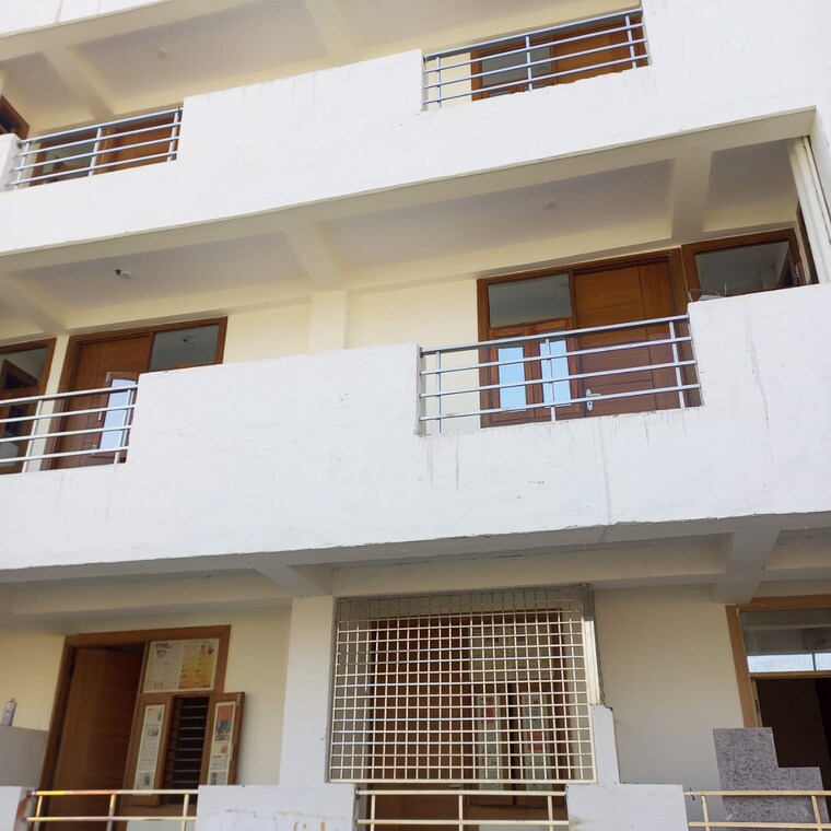 Balcony, sector 72 3 Bedroom 1450 Sq.Ft. Builder Floor In Sector 72 Noida 8443294