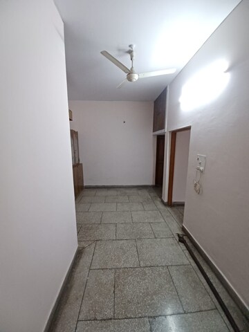 Room in 2 BHK Builder Floor at Gms Road – for Rent
