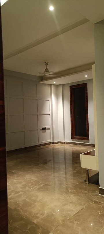Bedroom in 4 BHK Builder Floor at Anand Vihar – for Rent