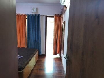 Building Lobby in 1 BHK Apartment at Sunrise Apartment Andheri, Andheri West – for Rent