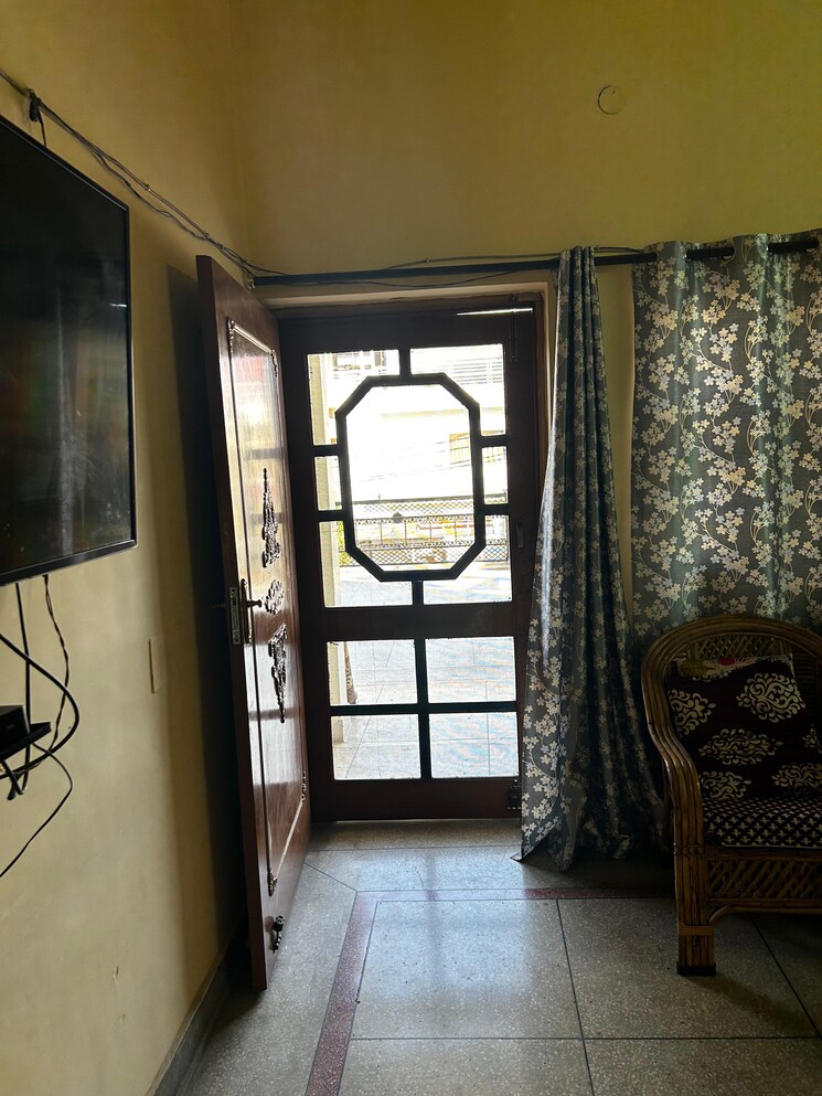 Living Room, gms road 2 Bedroom 1700 Sq.Ft. Independent House In Gms Road Dehradun 8443464