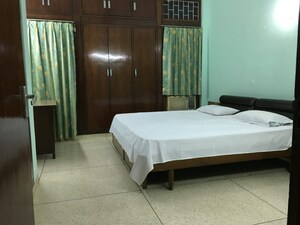 Bedroom in 3 BHK Apartment at Green Park – for Rent