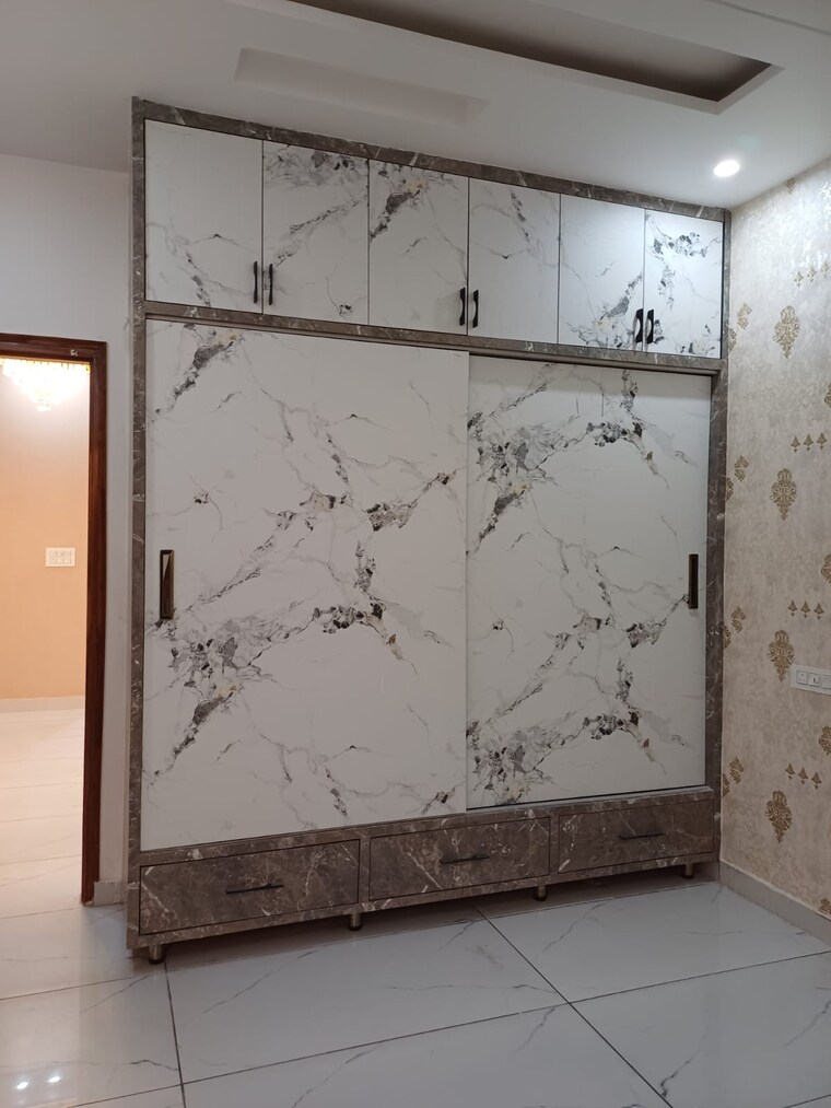 Room, guru teg bahadur nagar 3.5 Bedroom 135 Sq.Yd. Independent House In Guru Teg Bahadur Nagar Mohali 8443481