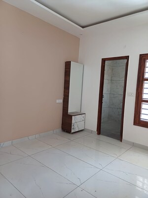 Room in 3.5 BHK Independent House at Guru Teg Bahadur Nagar – for Sale