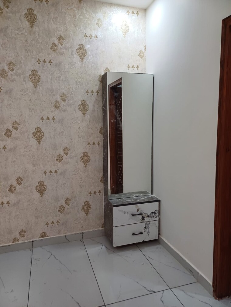 undefined, guru teg bahadur nagar 3.5 Bedroom 135 Sq.Yd. Independent House In Guru Teg Bahadur Nagar Mohali 8443481