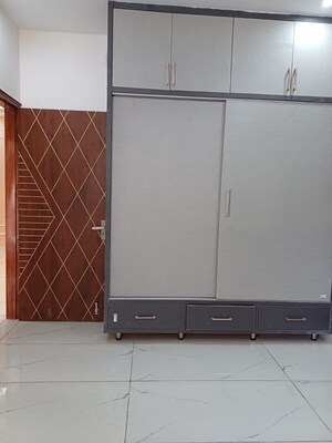 Furnished Amenities in 3.5 BHK Independent House at Guru Teg Bahadur Nagar – for Sale