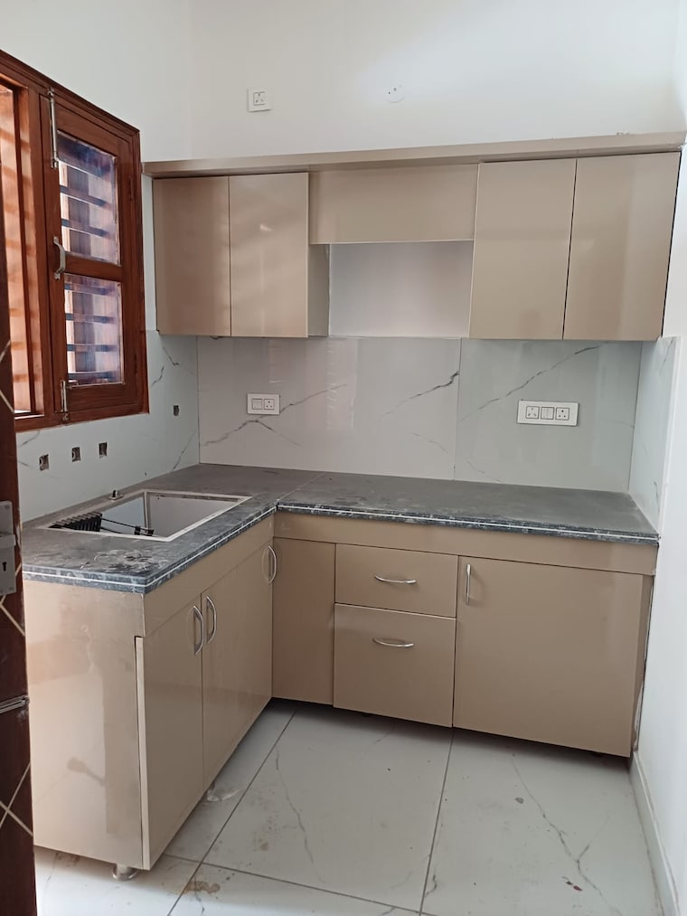 Kitchen, guru teg bahadur nagar 3.5 Bedroom 135 Sq.Yd. Independent House In Guru Teg Bahadur Nagar Mohali 8443481