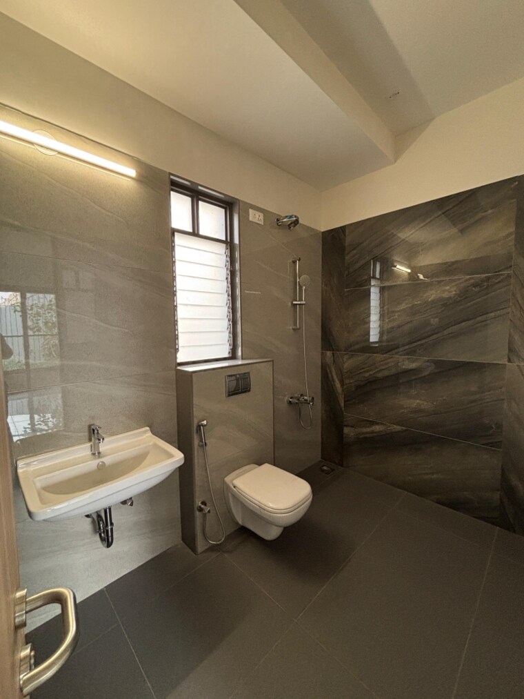 Bathroom, magarpatta-nova-elegance 2.5 Bedroom 990 Sq.Ft. Apartment In Mundhwa Pune 8443497