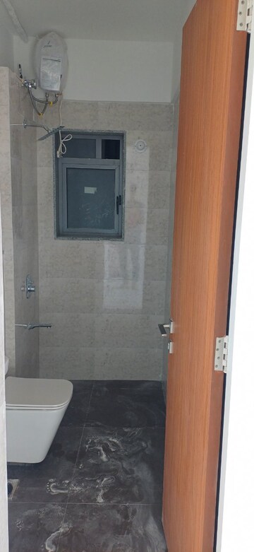 Bathroom in 1 BHK Apartment at Dynamix Avanya, Dahisar East – for Sale