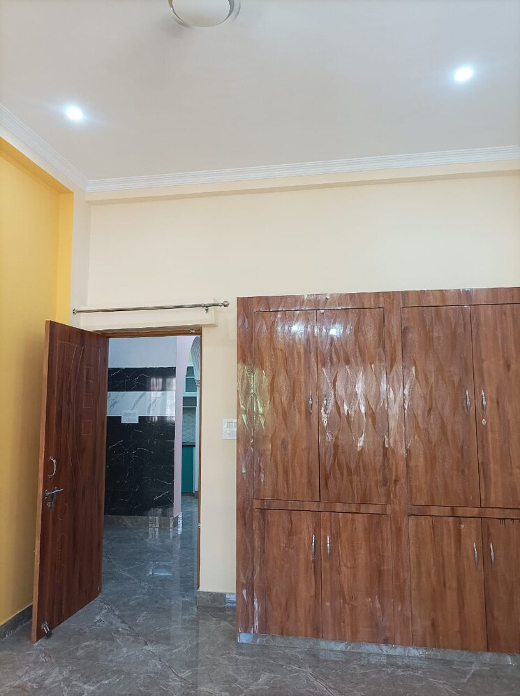 Room, gms road 3 Bedroom 2200 Sq.Ft. Builder Floor In Gms Road Dehradun 8443523