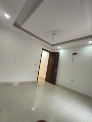 Room in 3 BHK Builder Floor at Lajpat Nagar Iii – for Sale