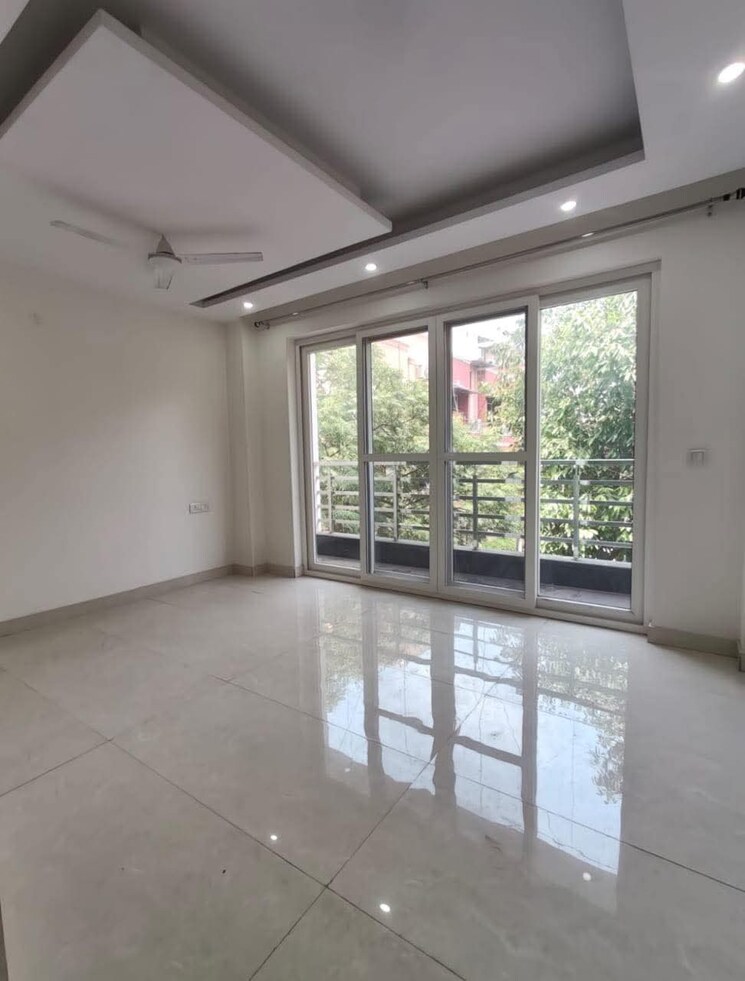 Room, lajpat nagar iii 3 Bedroom 2000 Sq.Ft. Builder Floor In Lajpat Nagar Iii Delhi 8443506