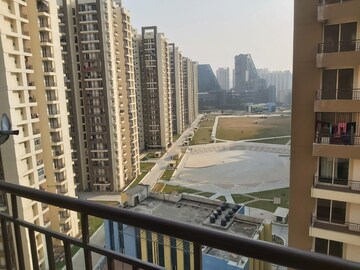 2 BHK Apartment – Exterior View View at Amrapali Golf Homes, Sector 4, Greater Noida - for Rent