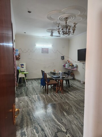 Bathroom in 3 BHK Builder Floor at Sector 40 – for Rent
