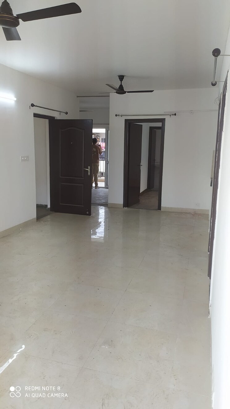 Room, puri-aman-vilas 3 Bedroom 2500 Sq.Ft. Apartment In Sector 89 Faridabad 8443720