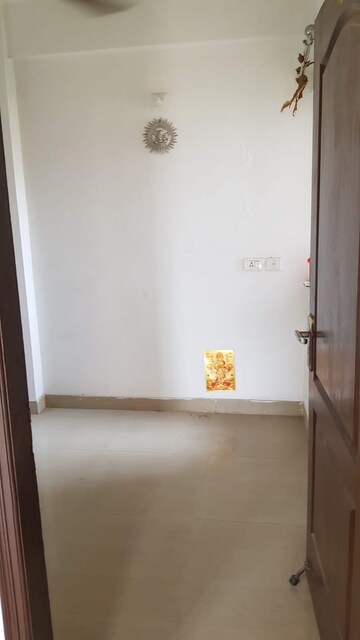 Room in 2 BHK Apartment at Nimbus The Hyde park, Sector 78 – for Rent