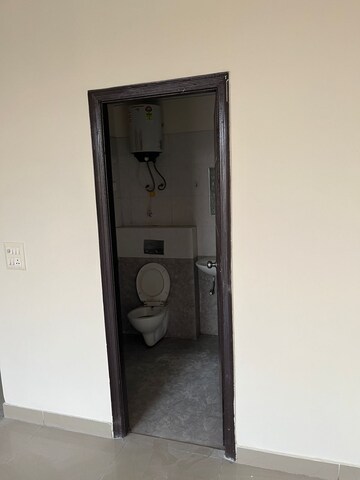 Furnished Amenities in 3 BHK Apartment at Indosam75, Sector 75 – for Sale