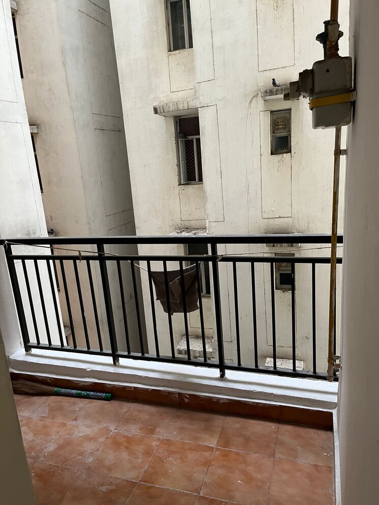 Balcony, indosam75 3 Bedroom 1749 Sq.Ft. Apartment In Sector 75 Noida 8443759