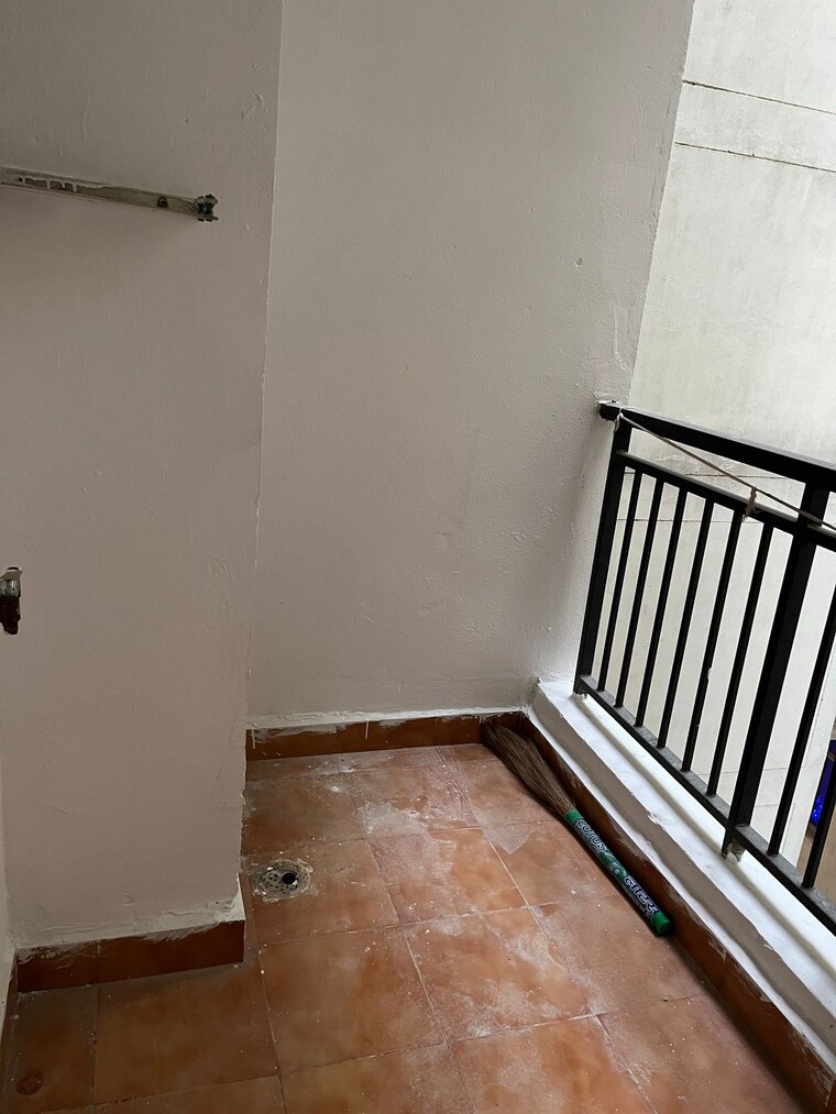 Balcony, indosam75 3 Bedroom 1749 Sq.Ft. Apartment In Sector 75 Noida 8443759