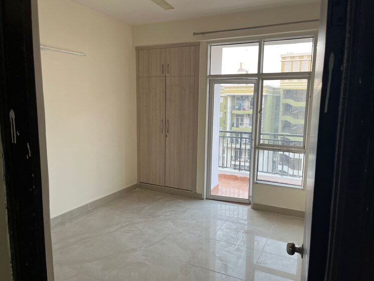 Room, indosam75 3 Bedroom 1749 Sq.Ft. Apartment In Sector 75 Noida 8443759