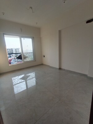 Room in 2 BHK Apartment at Vile Parle East – for Sale