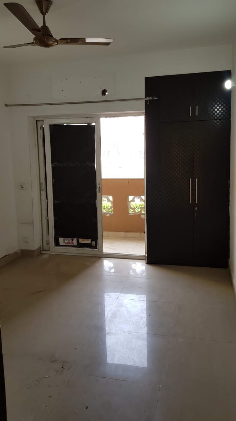 Room, nimbus-the-hyde-park 2 Bedroom 1080 Sq.Ft. Apartment In Sector 78 Noida 8443837