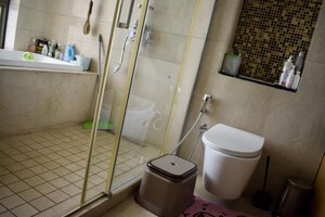 Bathroom in 3.5 BHK Apartment at M3M Golf Estate, Sector 65 – for Sale