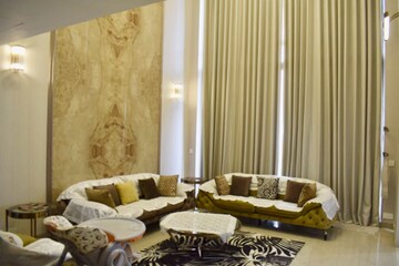 Living Room in 3.5 BHK Apartment at M3M Golf Estate, Sector 65 – for Sale
